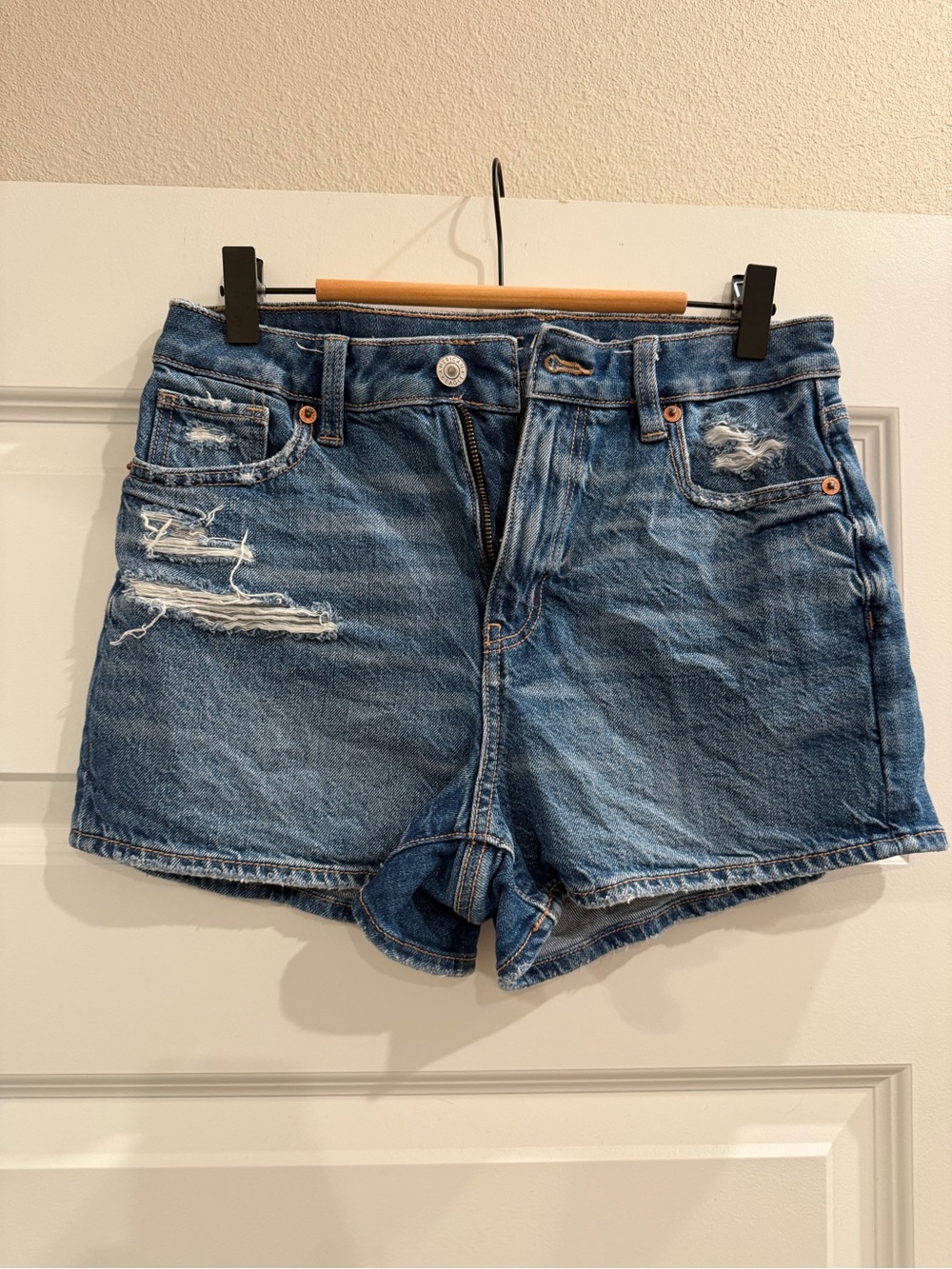 AE Mom Shorts